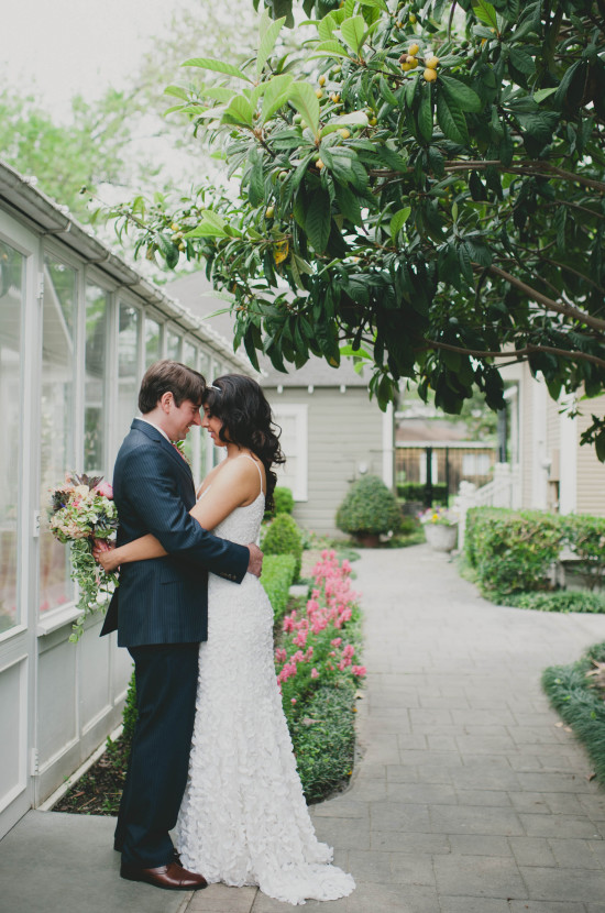Loving this angle of the Gardens greenery and the happy couple.
