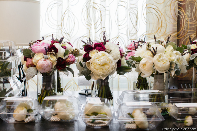 The perfect combination of floral for a winter bouquet that's full of color and drama. Floral by Tamara Menges.